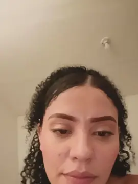 Gigi799  live sex cam