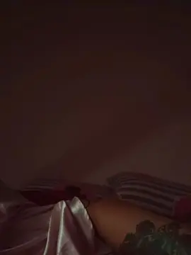 Kuromi25  live sex cam