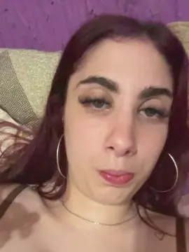 Marverde22  live sex cam