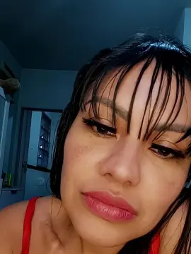 Renatinha44  live sex cam