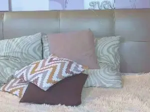 CloverChapel  live sex cam