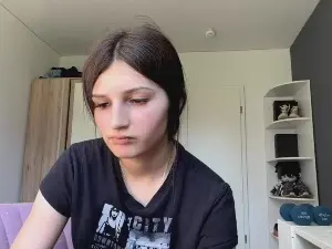 LaviniaStolze  live sex cam
