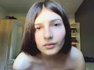 LaviniaStolze  live sex cam