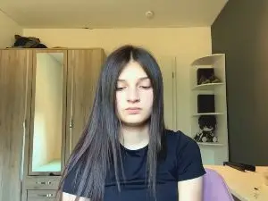 LaviniaStolze  live sex cam