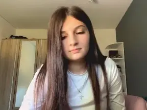 LaviniaStolze  live sex cam
