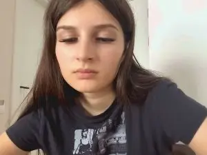 LaviniaStolze  live sex cam