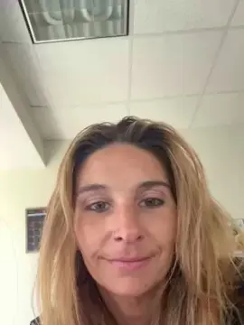 Teenie  live sex cam