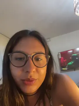 VICKIBABYY  live sex cam