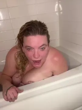 Miss_itty_bitty  live sex cam