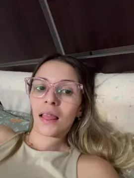 Mia27nara  live sex cam