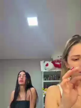 Mia27nara  live sex cam