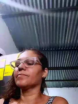 Agnieskka  live sex cam