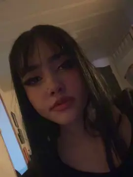 Ela_petit  live sex cam