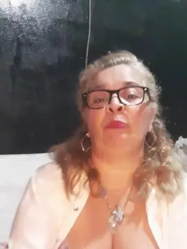 Momismilf544  live sex cam