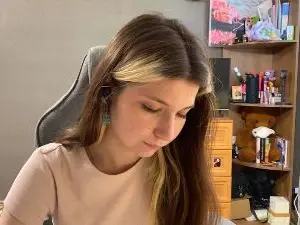KristenHorwood  live sex cam