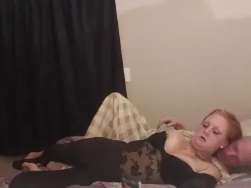 LeighBob69  live sex cam