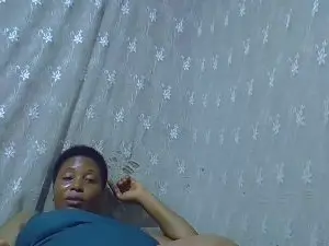 Bigclit_mom  live sex cam