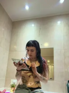 Evilldoll  live sex cam