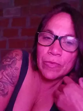 Emilse2  live sex cam