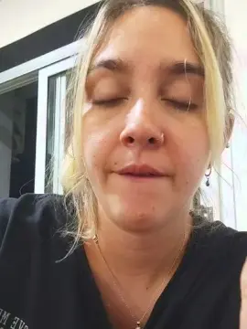 Ayutitaa  live sex cam