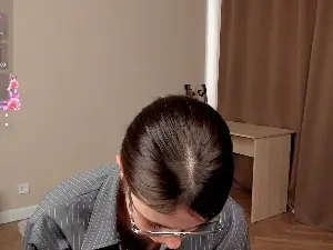 LouveniaHatzell  live sex cam