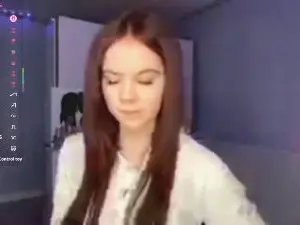 RosieKrah  live sex cam