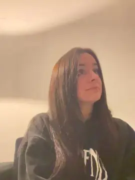 Lola2032  live sex cam