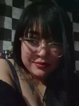 Yamila36  live sex cam