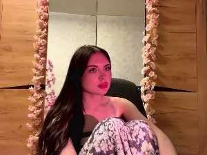 NoreneSimokat  live sex cam