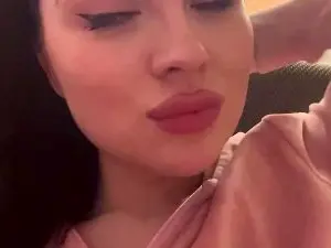 NoreneSimokat  live sex cam