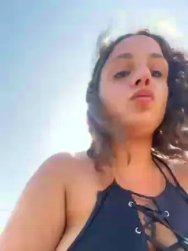 Alessiaaa_  live sex cam