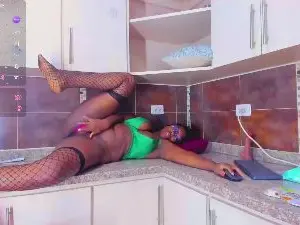 SaraMarks  live sex cam