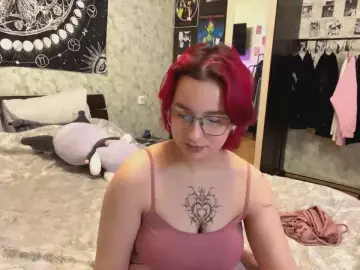 InellHeir  live sex cam