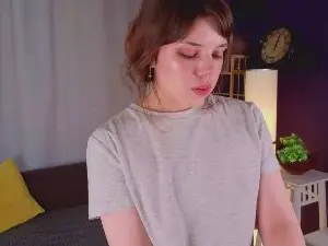 LucretiaKlassen  live sex cam
