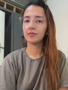 Yelainee  live sex cam