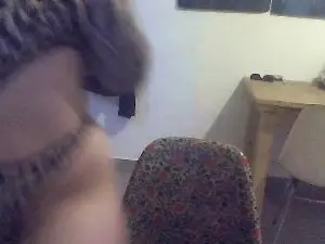 Brunit4  live sex cam