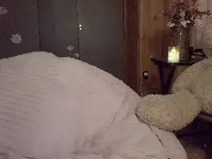 Mountainlioness  live sex cam