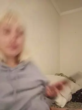 Emi_laura  live sex cam