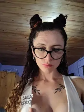 Nanuxxx1  live sex cam