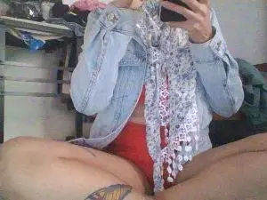 Ch4veirinho  live sex cam