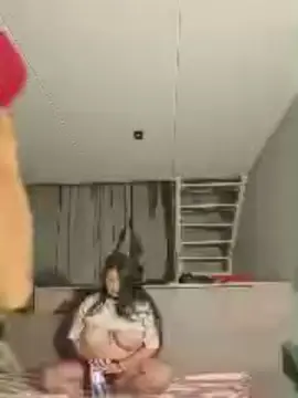Claret  live sex cam
