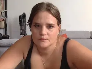 Lili612  live sex cam