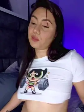 Sarahjuicy22  live sex cam