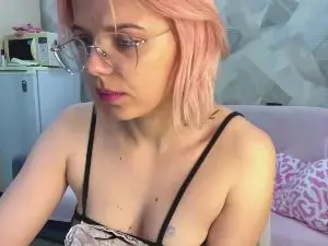 ElenorHileman  live sex cam