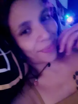 Misskisshot1  live sex cam