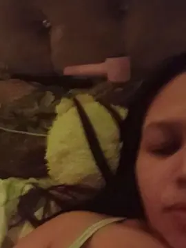 Hosanna1  live sex cam