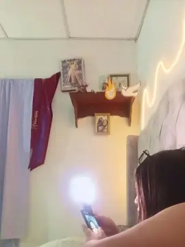 Hosanna1  live sex cam