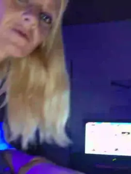 SouthernCpl7587  live sex cam