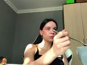 Caramelutaste  live sex cam
