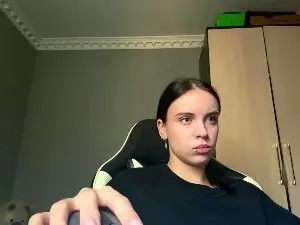 Caramelutaste  live sex cam